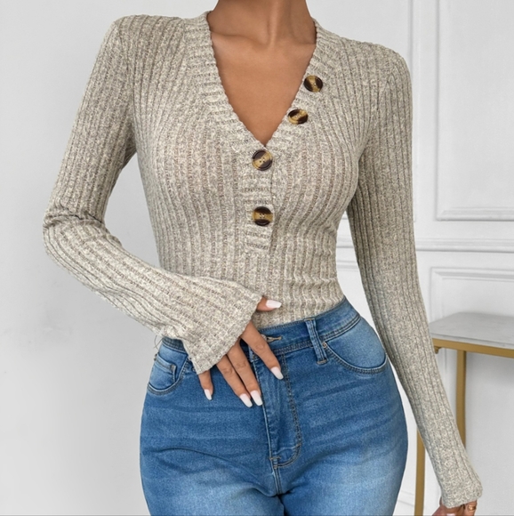 Emersyn Button Glow Bodysuit - Picture 2 of 5